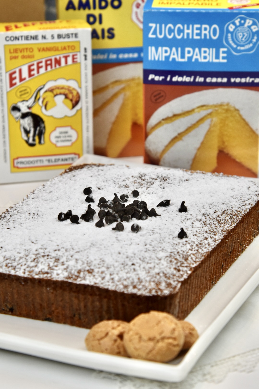 Tarta de pan, amaretti y chocolate