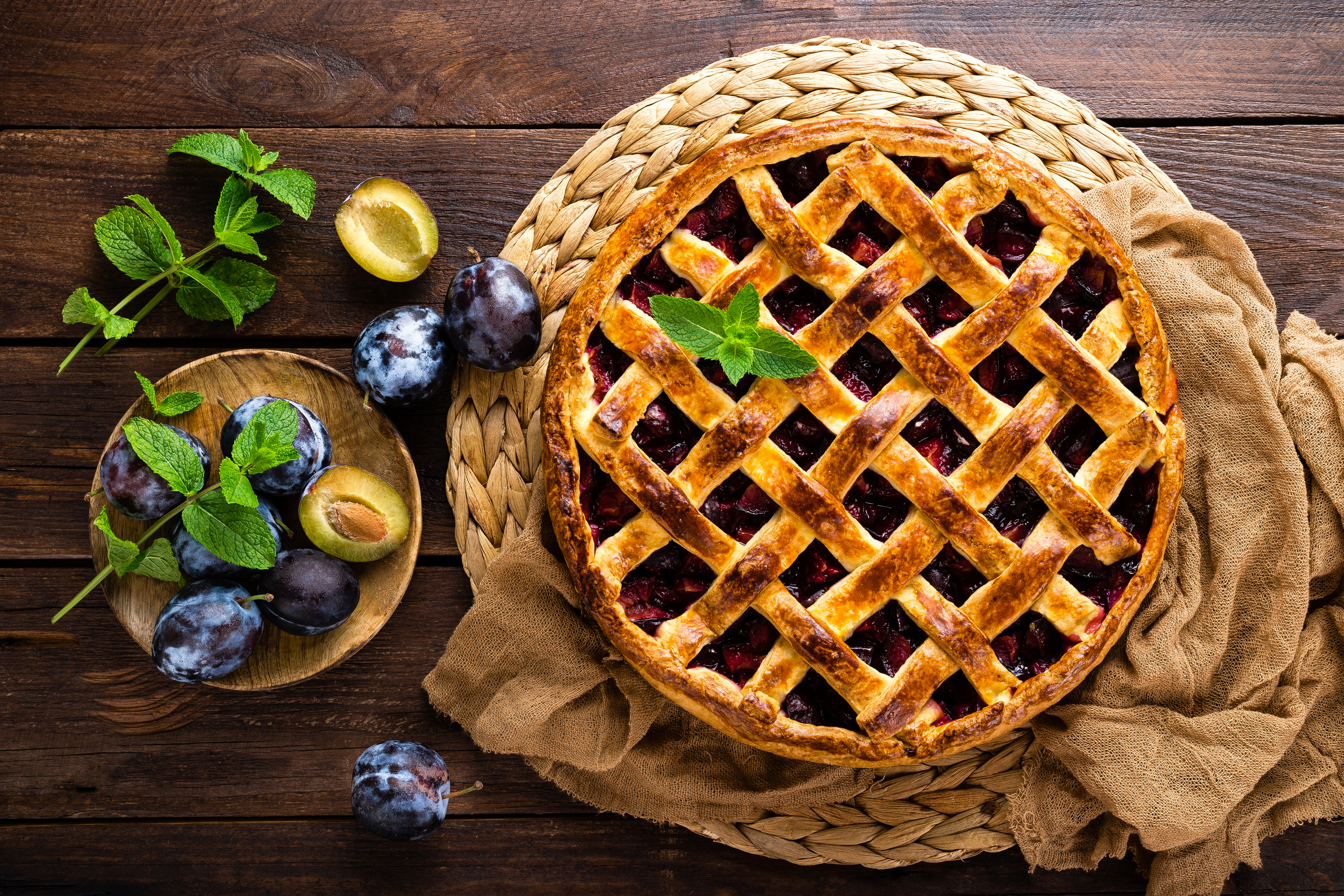 plum tart